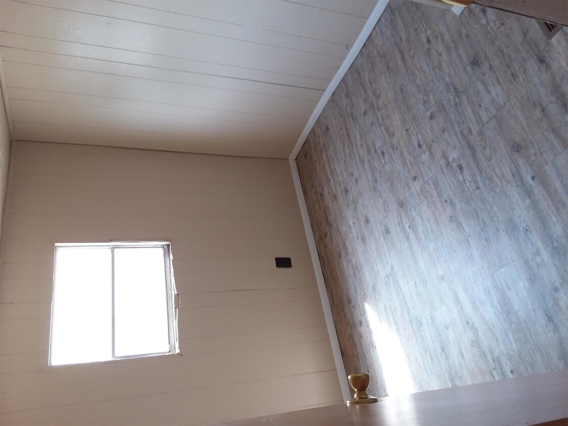 Foto principal - 1175 Hines Rd