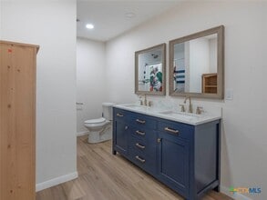 Building Photo - 268 White Oak Dr