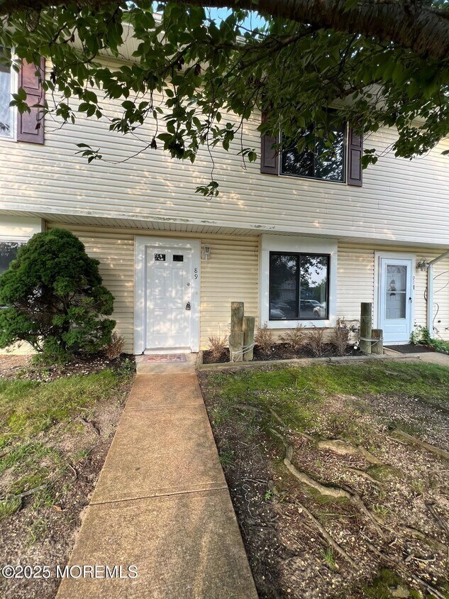 Foto principal - 89 Sawmill Rd