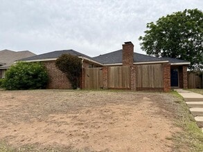 Building Photo - 2601 Idlewilde Dr