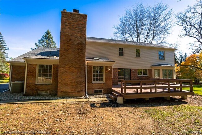 Building Photo - 7322 Sandy Creek Ln