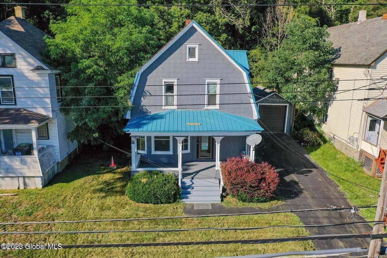 166 Chapman Dr, Amsterdam, NY 12010 House Rental in Amsterdam, NY