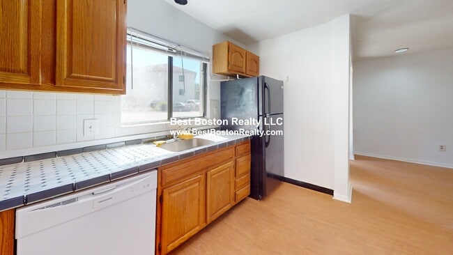 Building Photo - 100 Fellsview Terrace