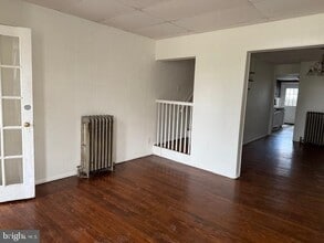 Building Photo - 120 S King St