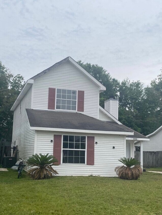 Primary Photo - 13442 Locust Hill Dr