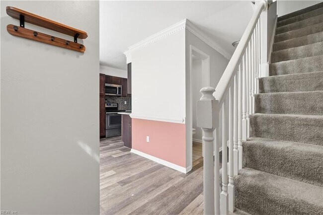 Foto del edificio - 1328 Mill Lake Quarter