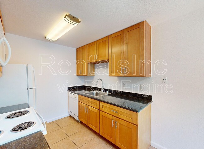 Building Photo - 18167 Happy Ln