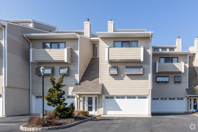 Entrada - Chris Landing