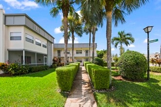 Building Photo - 551 Normandy L