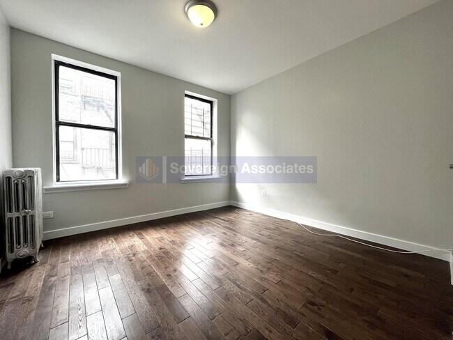 Building Photo - 14 Thayer Street