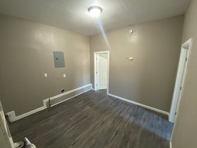 Foto del edificio - 4725 S Shallow Brook Dr