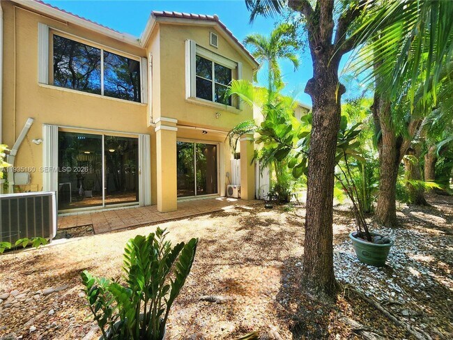 Foto del edificio - 21028 NE 34th Ct