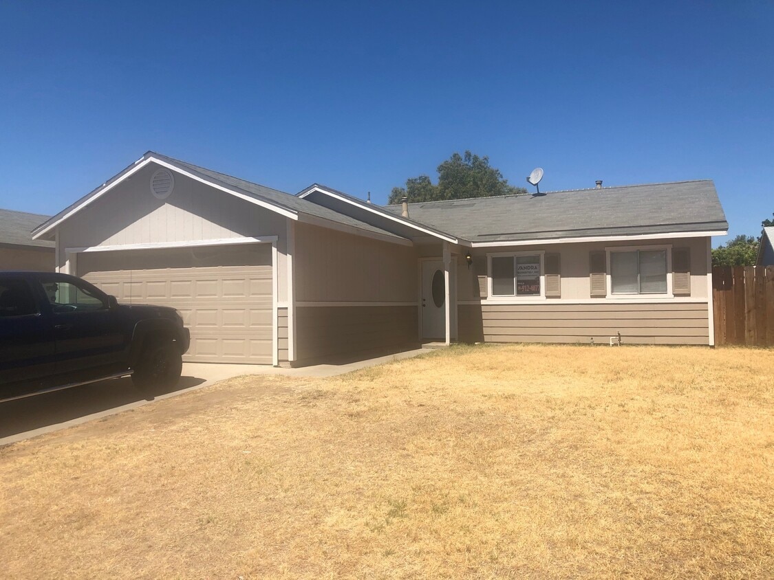 2122 Harrison Ct, Chowchilla, CA 93610 House Rental in Chowchilla, CA