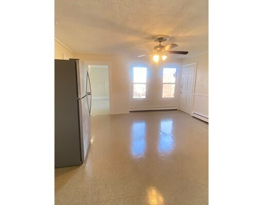 Building Photo - 6 Hillside Pl