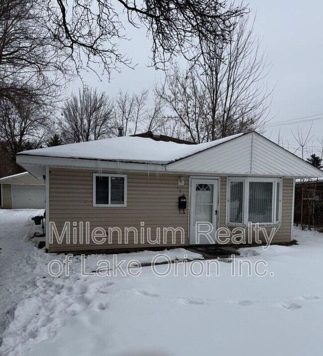 Building Photo - 176 W Princeton Ave