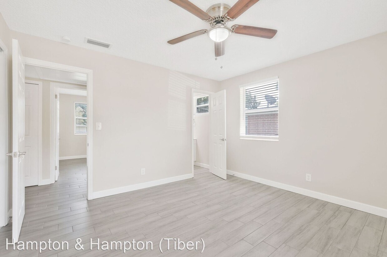 Foto principal - 4 br, 2 bath House - 2527 OAK SUMMIT DR
