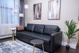 Building Photo - 245 W 113th St