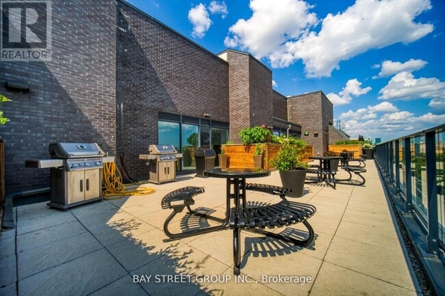 Building Photo - 741-741 Sheppard Ave W