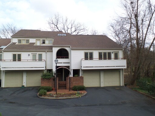 Primary Photo - 707 S Marshall St