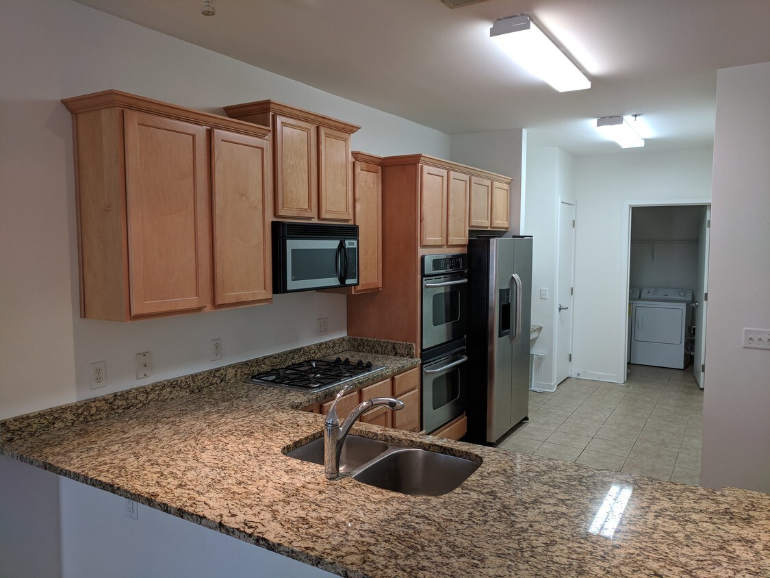 426 N Front St, Memphis, TN 38103 Condo for Rent in Memphis, TN