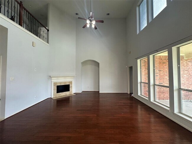 Foto del edificio - 5218 Pebble Bluff Ln