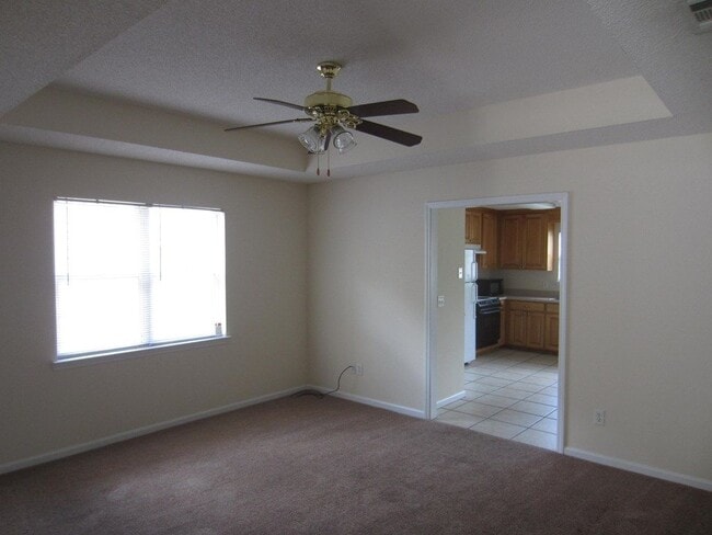Building Photo - 1320 Edgewood Dr