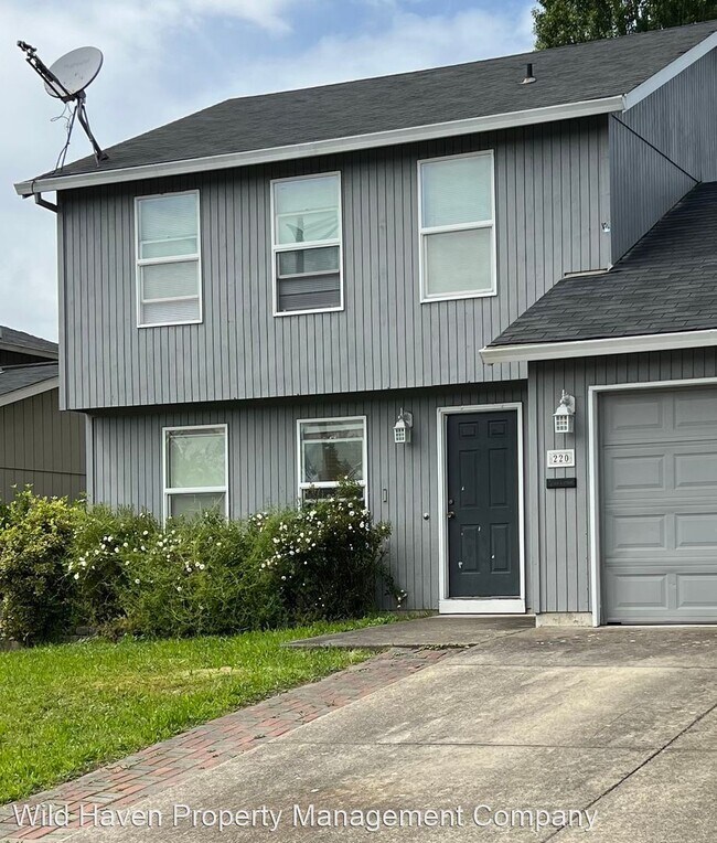 Foto del edificio - 3 br, 2 bath House - 220 Cosmo St.