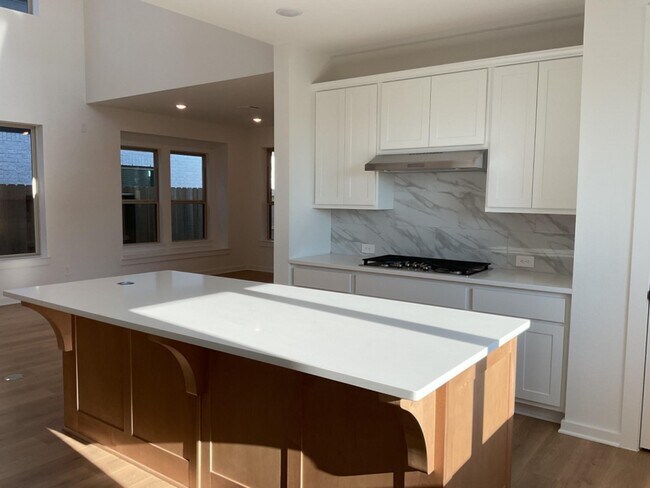 Foto del edificio - 29826 Ellwood Ln