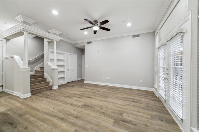 Building Photo - 5353 Memorial Dr