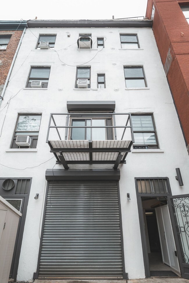 Building Photo - 97 Grand St
