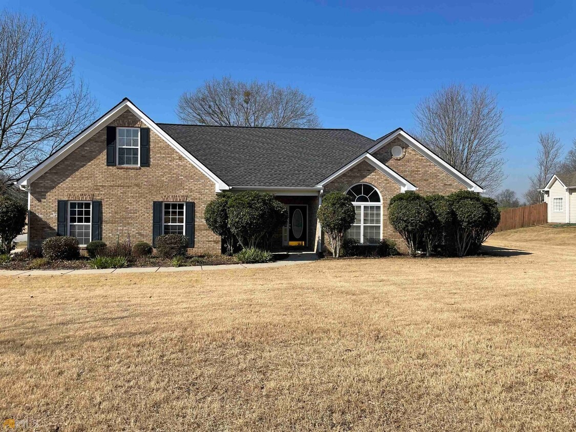 1300 Crimson Ln, McDonough, GA 30252 House for Rent in McDonough, GA