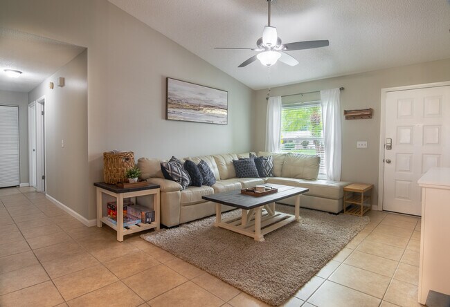 Building Photo - 888 Florida Pky