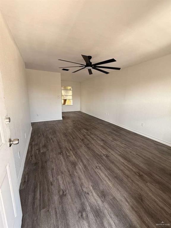 Foto del edificio - 12 West Dr