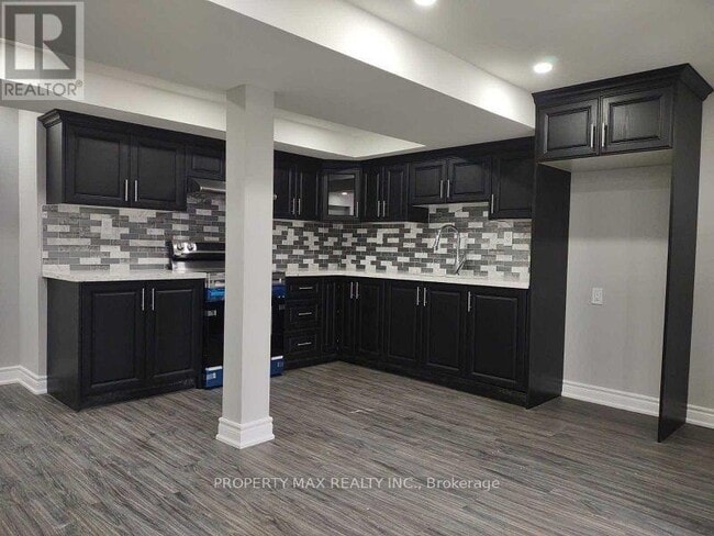 Building Photo - 117 Luella Crescent