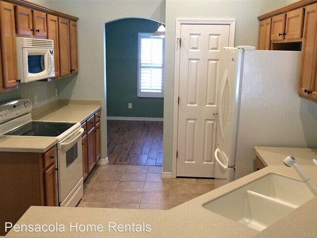 Building Photo - 3 br, 2 bath House - 4681 Canter Row