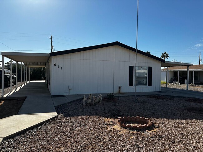 Building Photo - Coolidge 3 Bedroom 2 Bathroom Home Under $1,500!