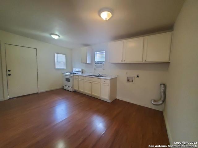 Building Photo - 1523 Paso Hondo St