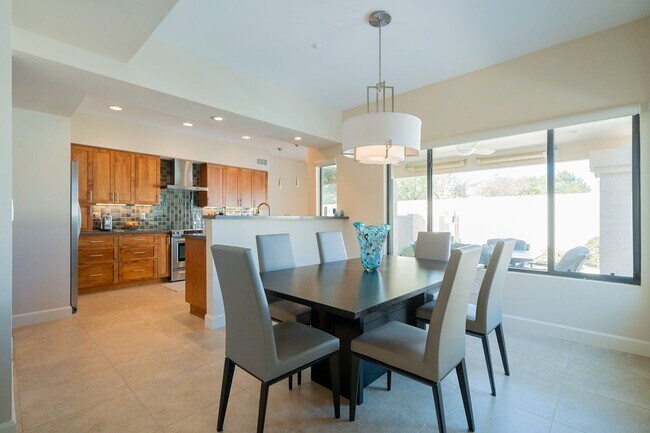 Foto del edificio - PRIVATE POOL - 2 BEDROOMS PLUS DEN
