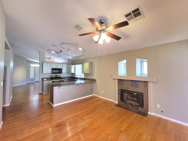 Building Photo - 2563 Spruce Creek Dr