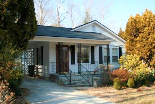 Building Photo - 2 Bedroom house in Hendersonville!!