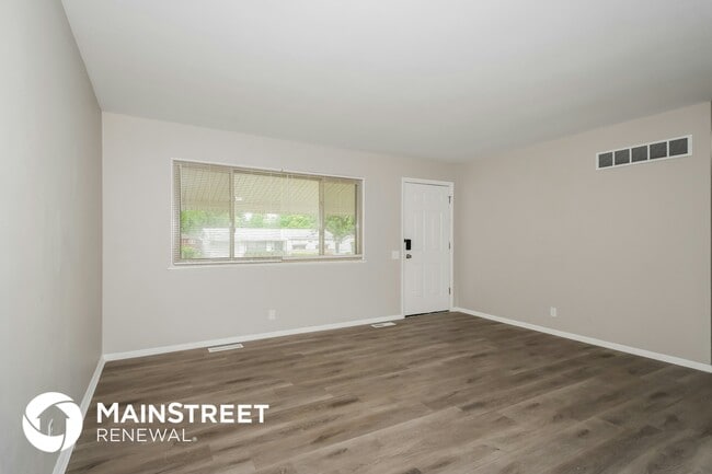 Building Photo - 1820 Yaqui Dr