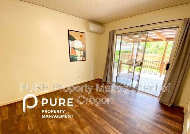 Foto del edificio - 11218 SE Pine Ct