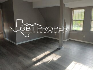 Building Photo - 516 W Ave B