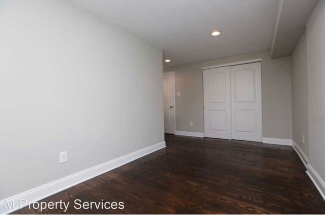 Building Photo - 2 br, 1.5 bath House - 348 East Elm Street