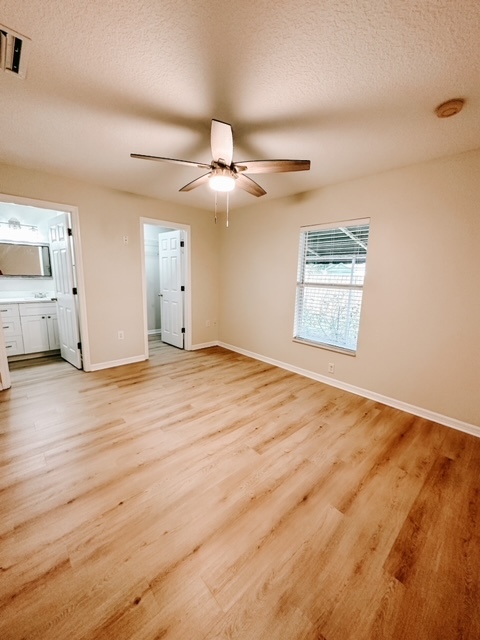 Master w/ walk in closet - 4014 Cape Vista Dr