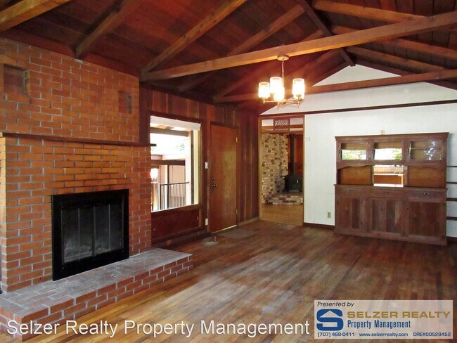 Building Photo - 3 br, 2 bath House - 329 Jones St.