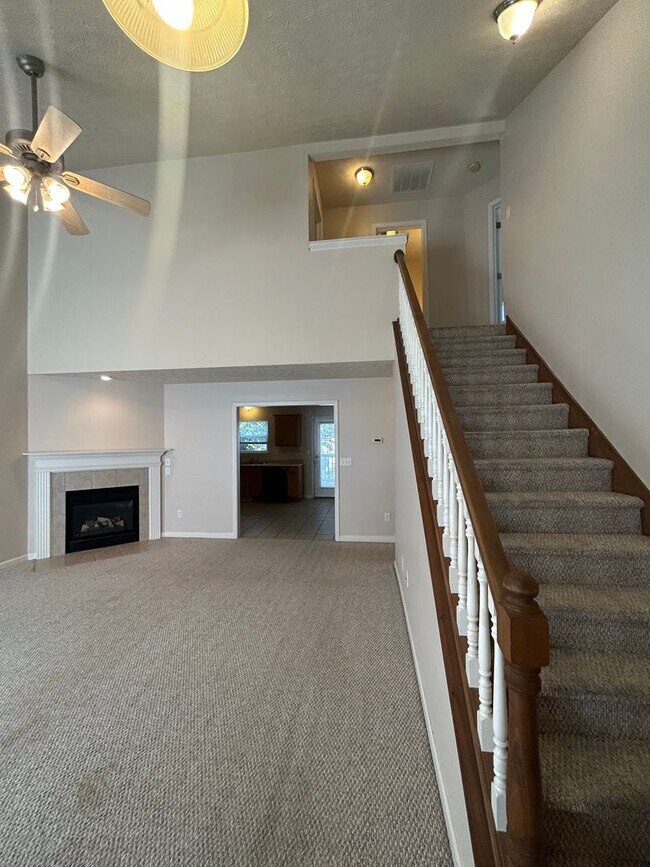 Foto del edificio - 3 Bedroom, 2.5 Bath Close To Purdue