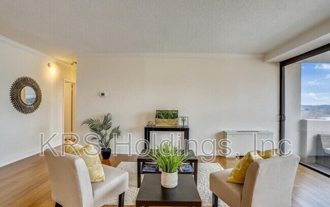 Foto del edificio - 4141 Henderson Rd