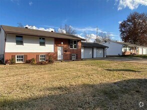 Building Photo - 906 St Matthew Ave