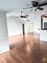 Building Photo - 500 Tiki Dr